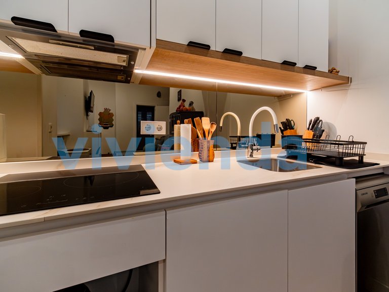 Town House for Sale in Ventas, Madrid 18