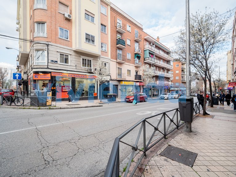 Apartment for Sale in Almendrales, Madrid 15