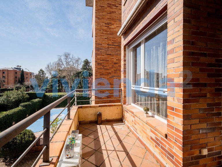 Apartment for Sale in San Pascual, Madrid 28