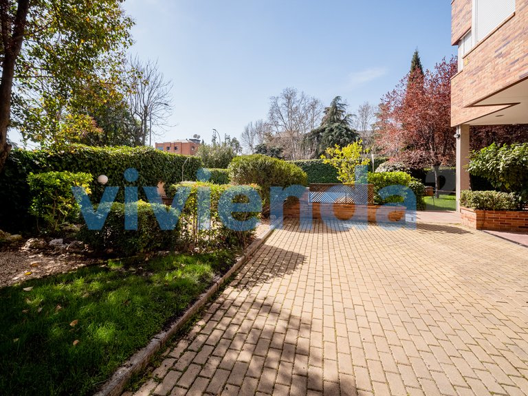 Apartment for Sale in San Pascual, Madrid 3
