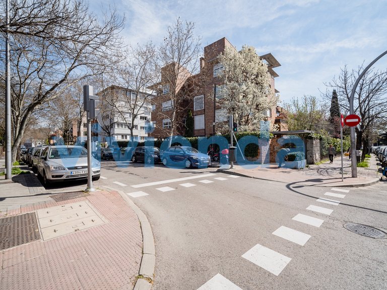 Apartment for Sale in San Pascual, Madrid 12