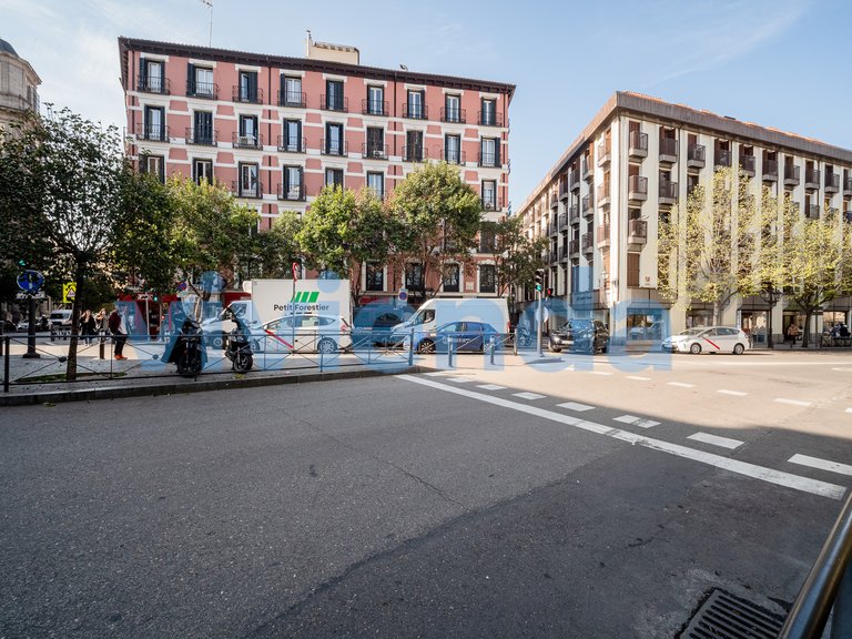 Apartment for Sale in Sol, Madrid 5