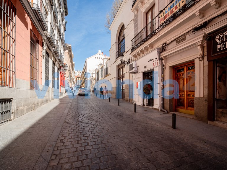 Apartment for Sale in Palacio, Madrid 30
