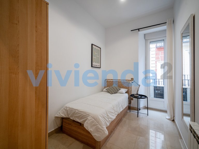 Apartment for Sale in Universidad, Madrid 17