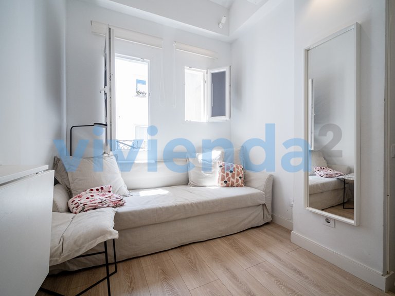 Apartment for Sale in Fuente del Berro, Madrid 11