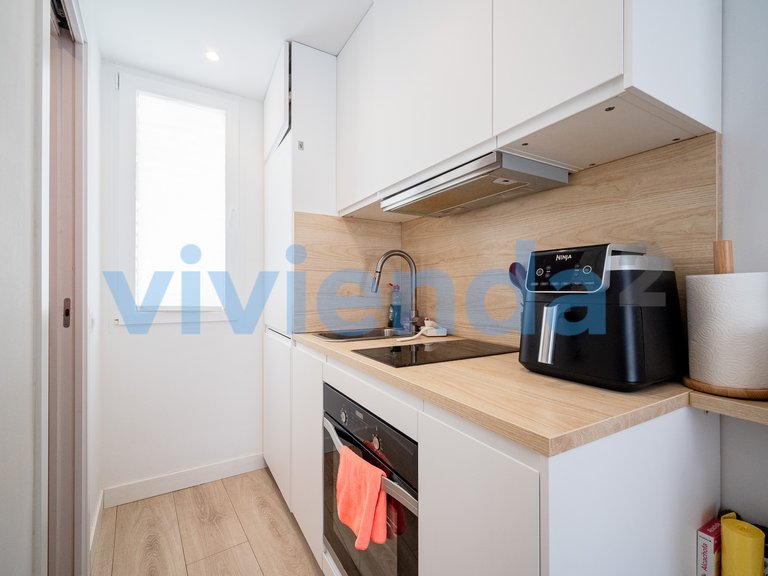 Apartment for Sale in Fuente del Berro, Madrid 16
