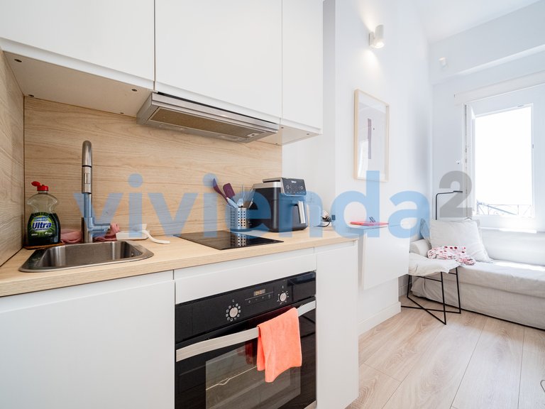 Apartment for Sale in Fuente del Berro, Madrid 3