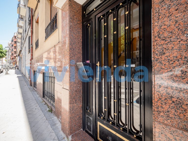 Apartment for Sale in Fuente del Berro, Madrid 29