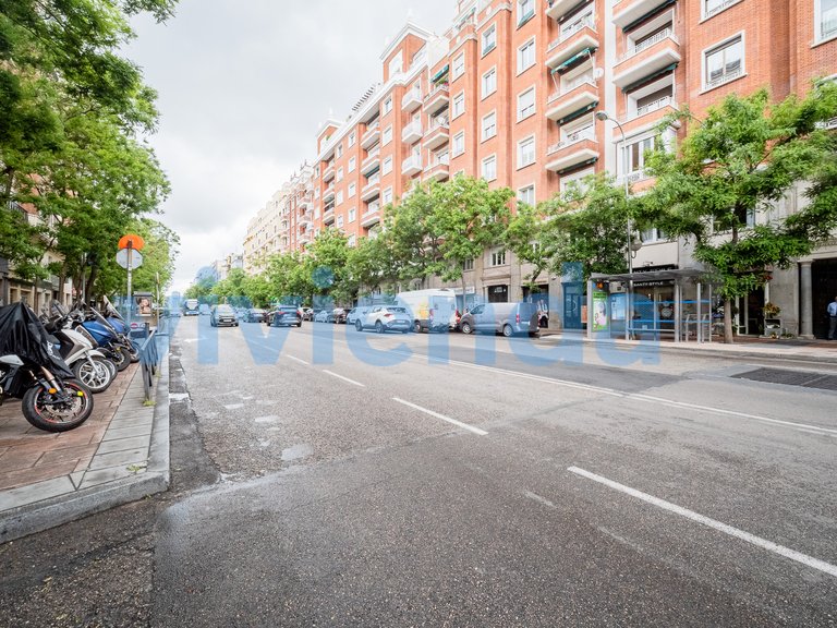 Apartment for Sale in Goya, Madrid 2