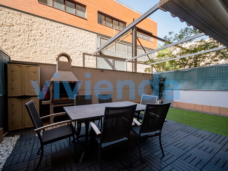Commercial for Sale in Rejas, Madrid 8