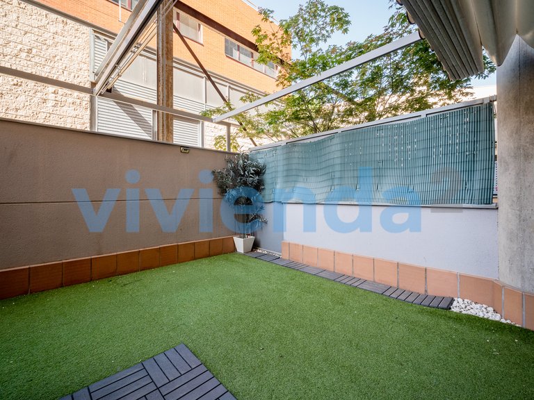 Commercial for Sale in Rejas, Madrid 9