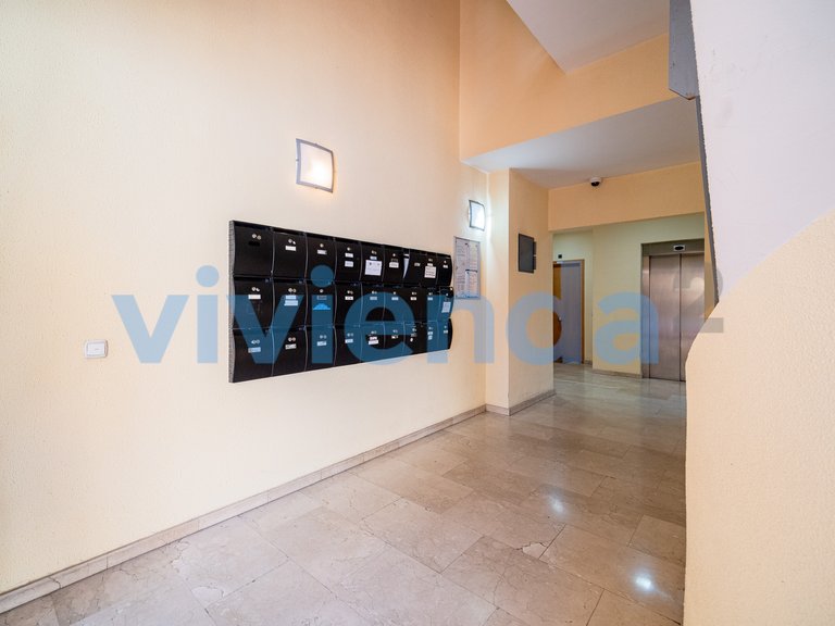 Commercial for Sale in Rejas, Madrid 18