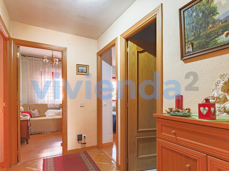Apartment for Sale in Entrevías, Madrid 18