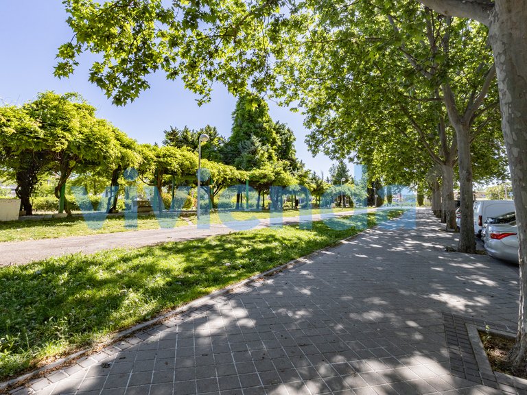 Apartment for Sale in Entrevías, Madrid 30