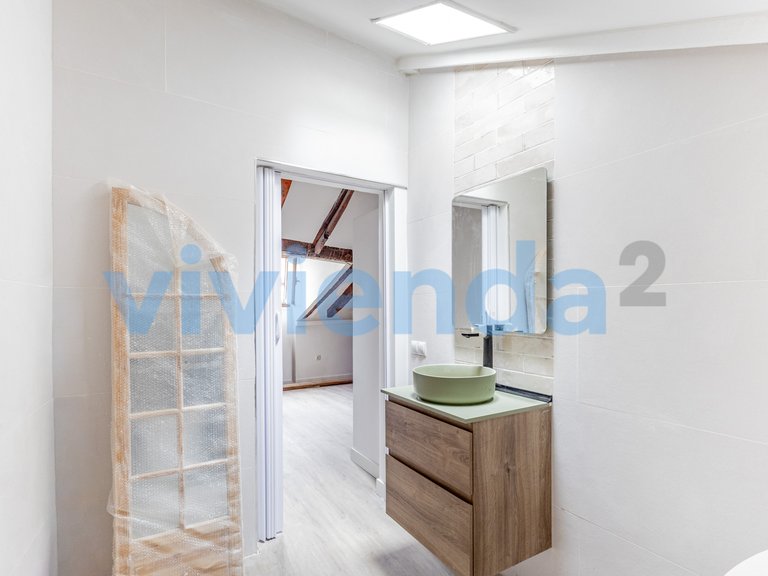 Apartment for Sale in Universidad, Madrid 5