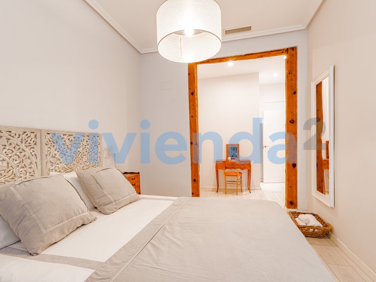 Apartment for Sale in Embajadores, Madrid 10