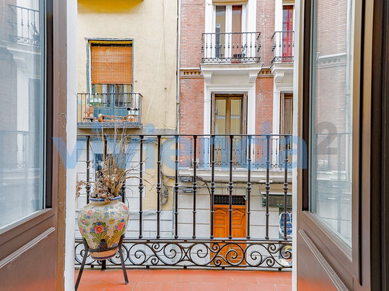 Apartment for Sale in Embajadores, Madrid 11