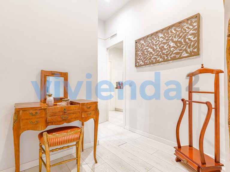 Apartment for Sale in Embajadores, Madrid 12
