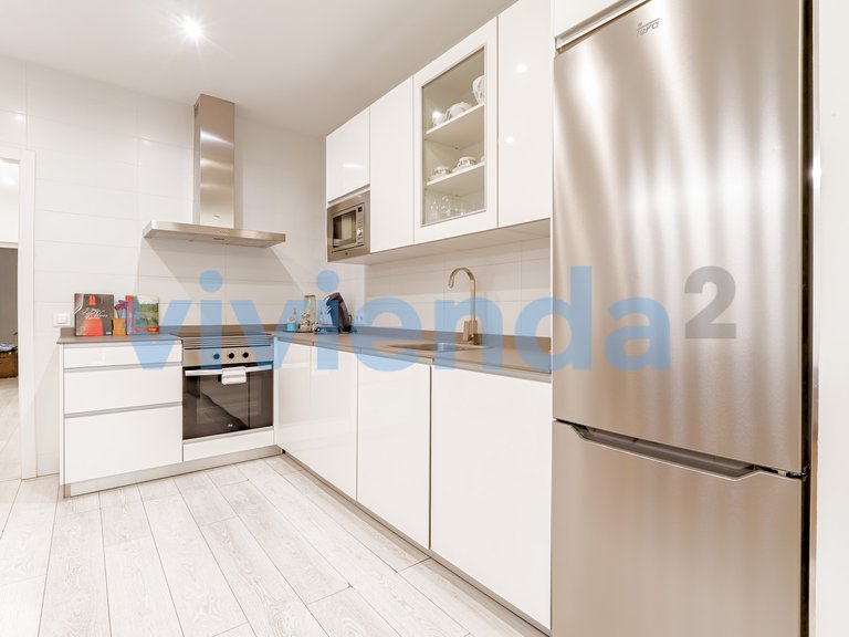 Apartment for Sale in Embajadores, Madrid 16