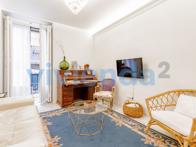 Apartment for Sale in Embajadores, Madrid 18