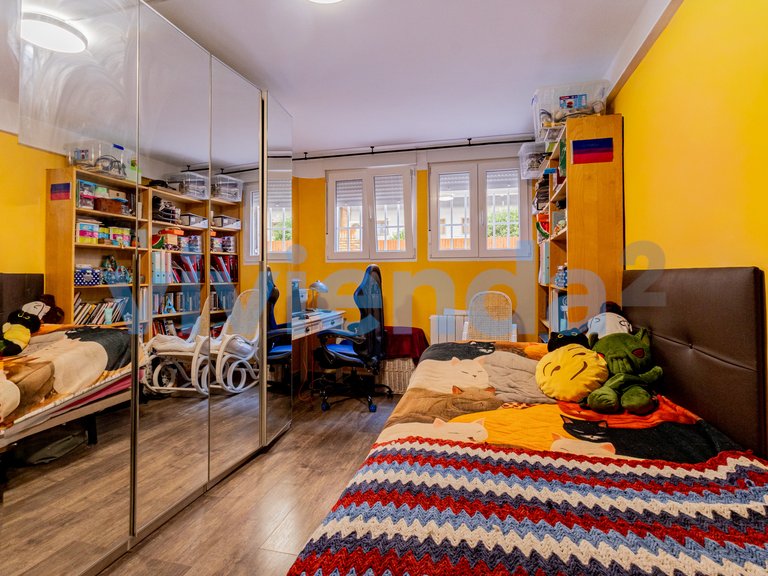 Commercial for Sale in Opañel, Madrid 11