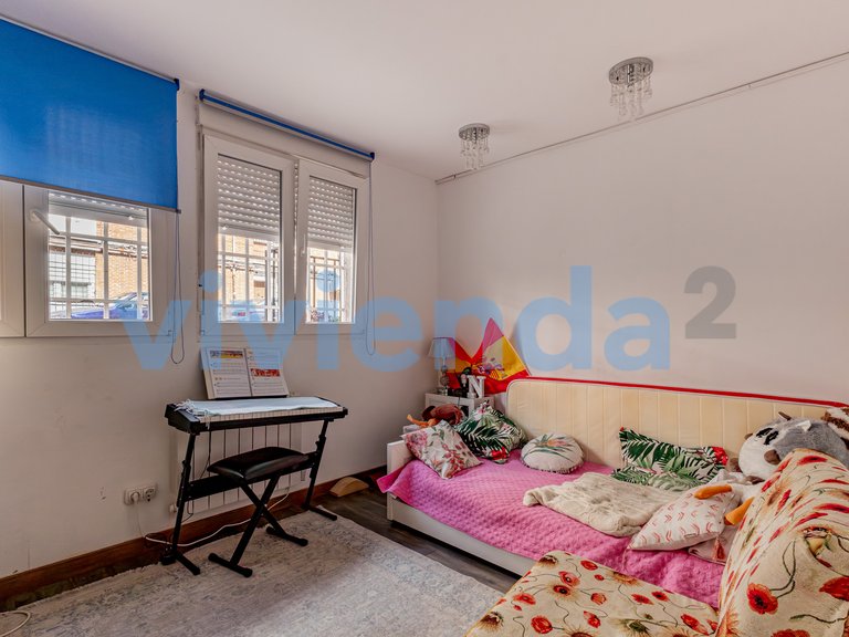 Commercial for Sale in Opañel, Madrid 14