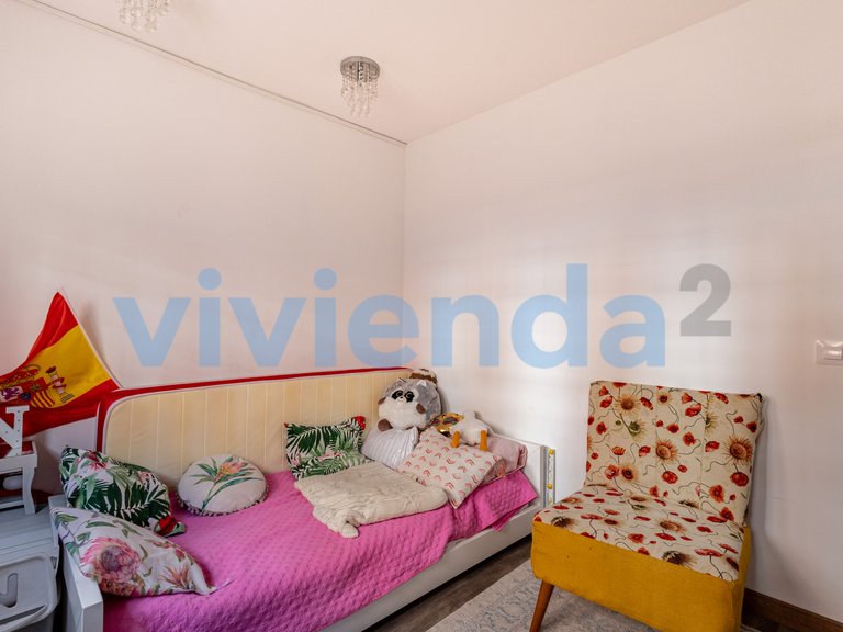 Commercial for Sale in Opañel, Madrid 16