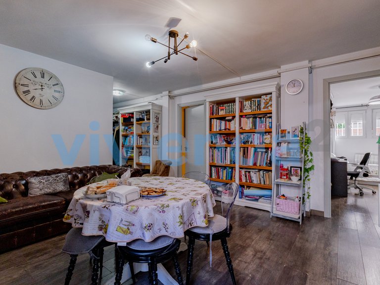 Commercial for Sale in Opañel, Madrid 19