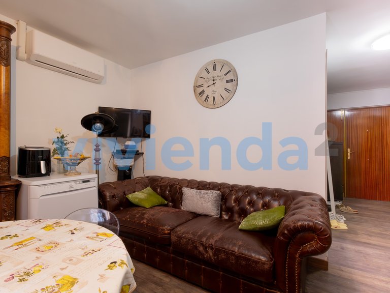 Commercial for Sale in Opañel, Madrid 21