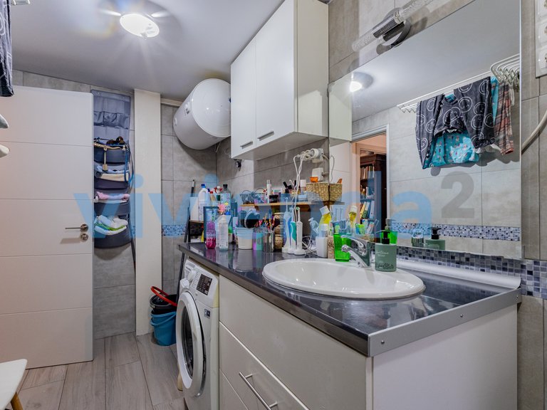 Commercial for Sale in Opañel, Madrid 23