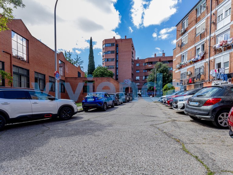 Commercial for Sale in Opañel, Madrid 25