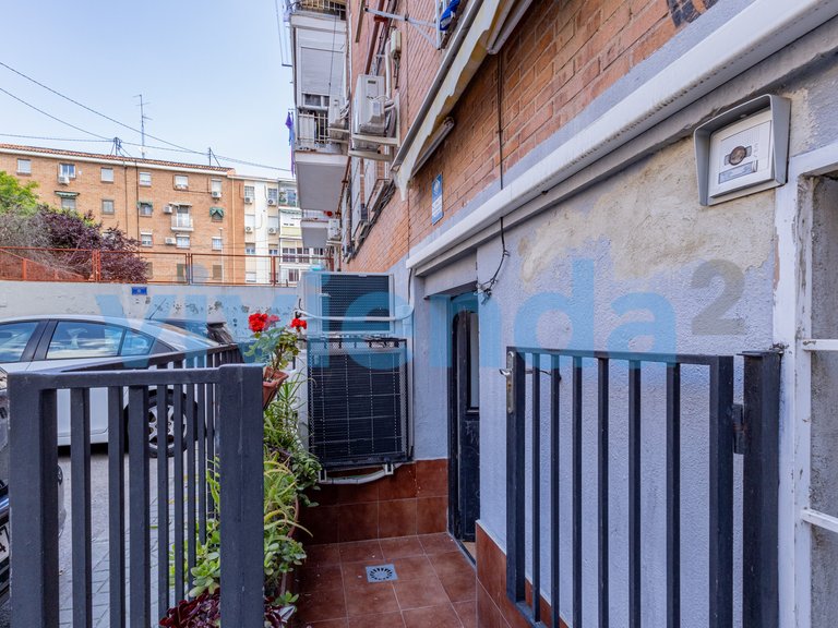Commercial for Sale in Opañel, Madrid 24
