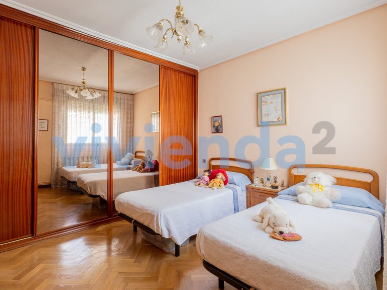 Apartment for Sale in Palacio, Madrid 11