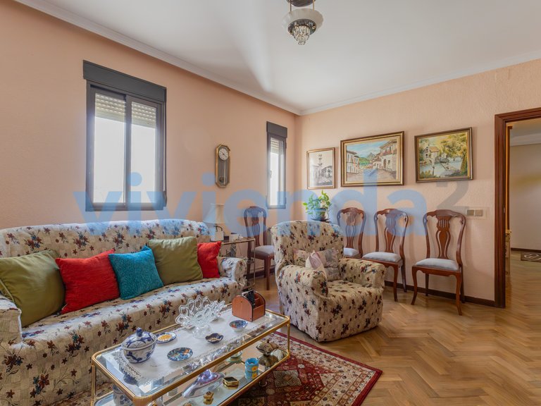 Apartment for Sale in Palacio, Madrid 15