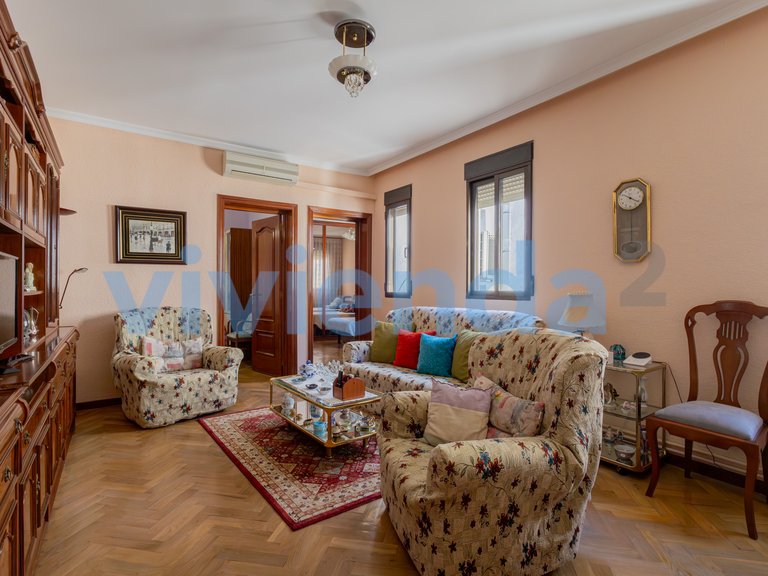 Apartment for Sale in Palacio, Madrid 16