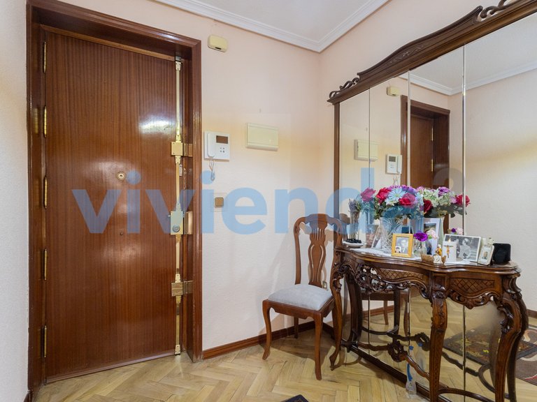 Apartment for Sale in Palacio, Madrid 18