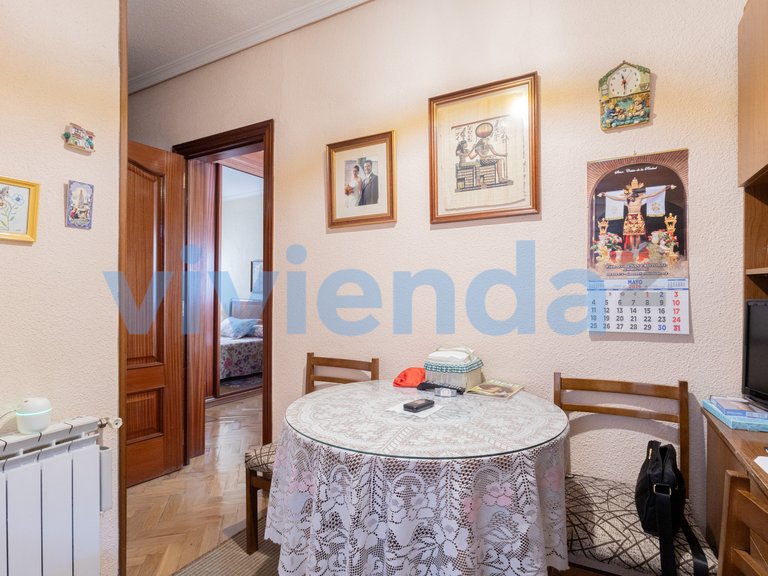 Apartment for Sale in Palacio, Madrid 30