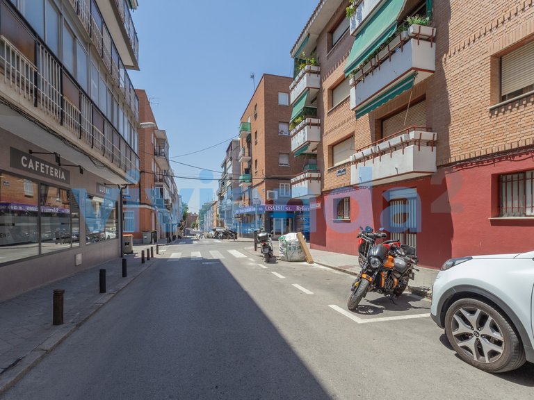 Apartment for Sale in Quintana, Madrid 28