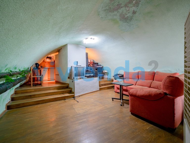 Commercial for Sale in Palacio, Madrid 1