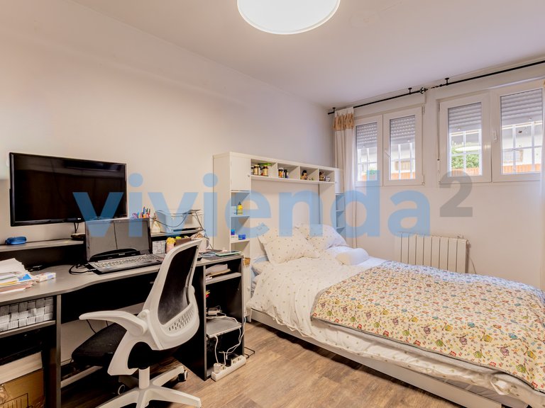 Commercial for Sale in Opañel, Madrid 1