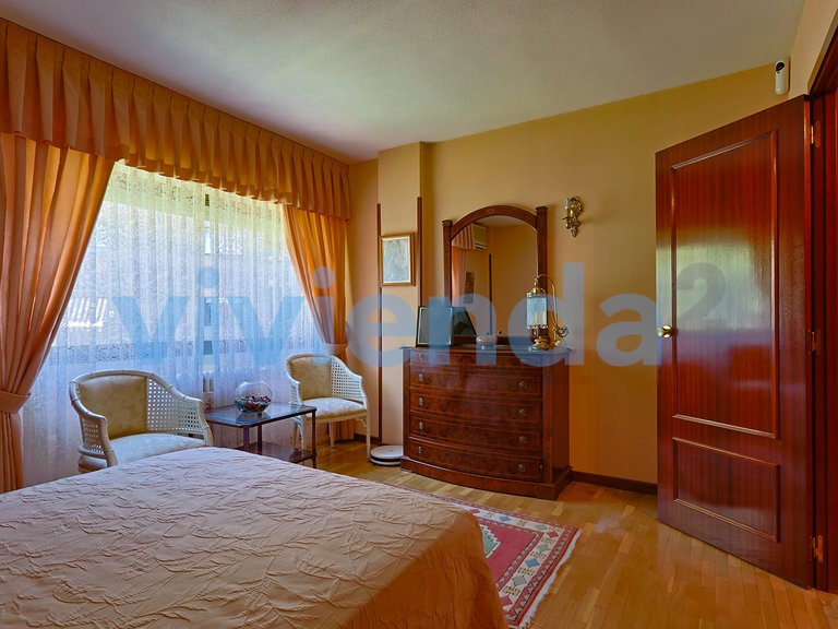 Apartment for Sale in San Juan Bautista, Madrid 7