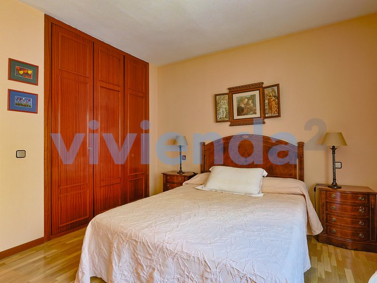 Apartment for Sale in San Juan Bautista, Madrid 8
