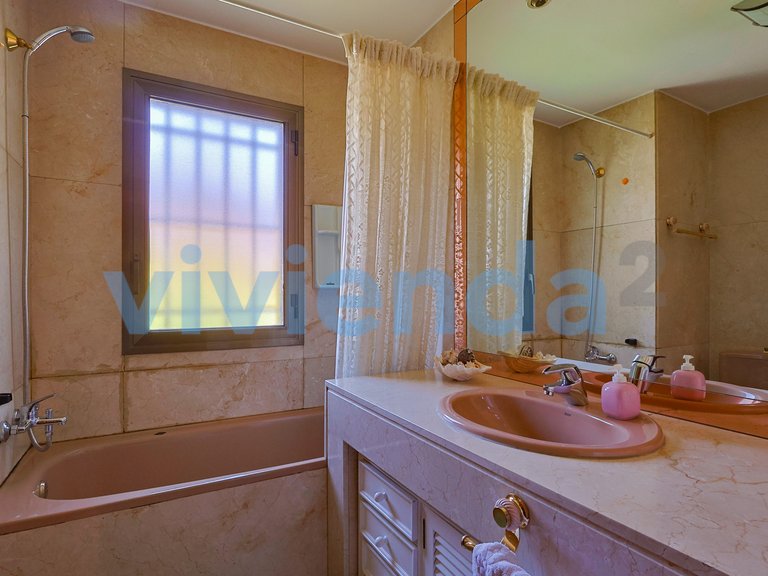Apartment for Sale in San Juan Bautista, Madrid 9