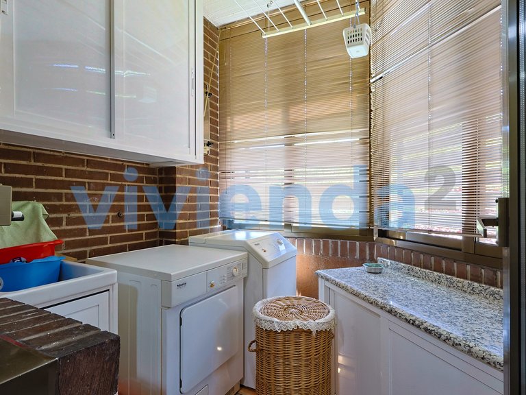 Apartment for Sale in San Juan Bautista, Madrid 23