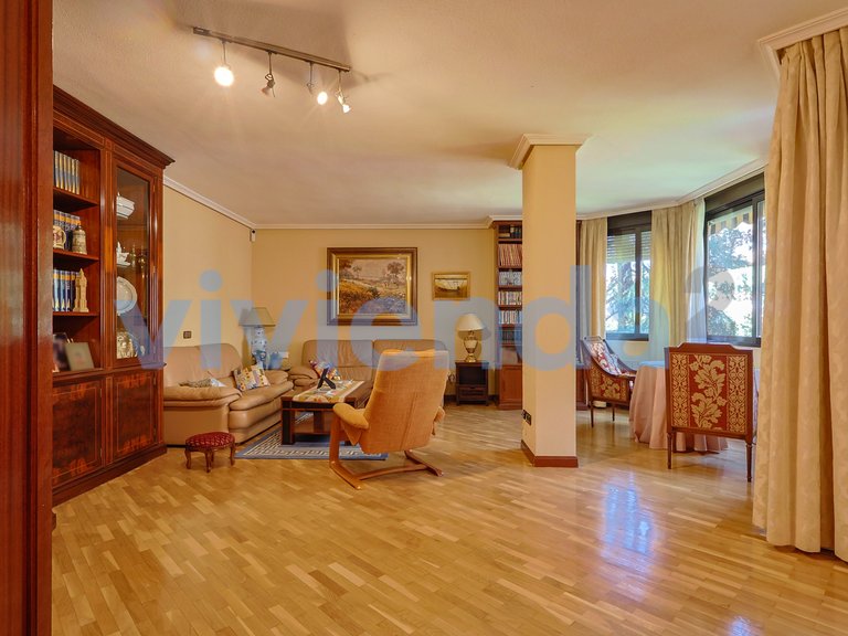 Apartment for Sale in San Juan Bautista, Madrid 28