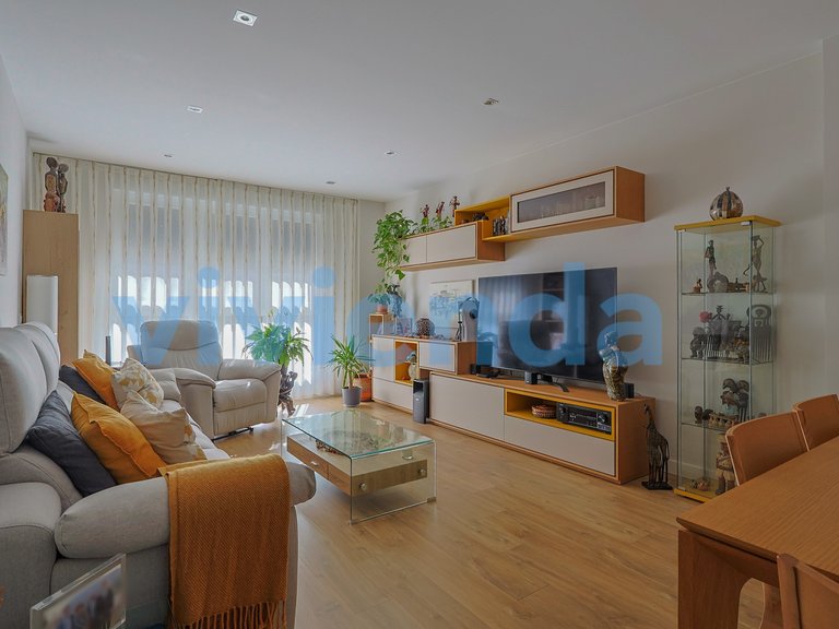 Apartment for Sale in Arcos, Madrid 18