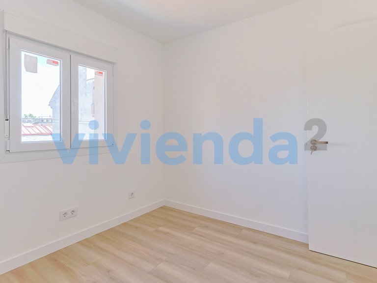 Apartment for Sale in Valverde, Madrid 6