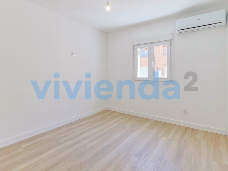Apartment for Sale in Valverde, Madrid 9