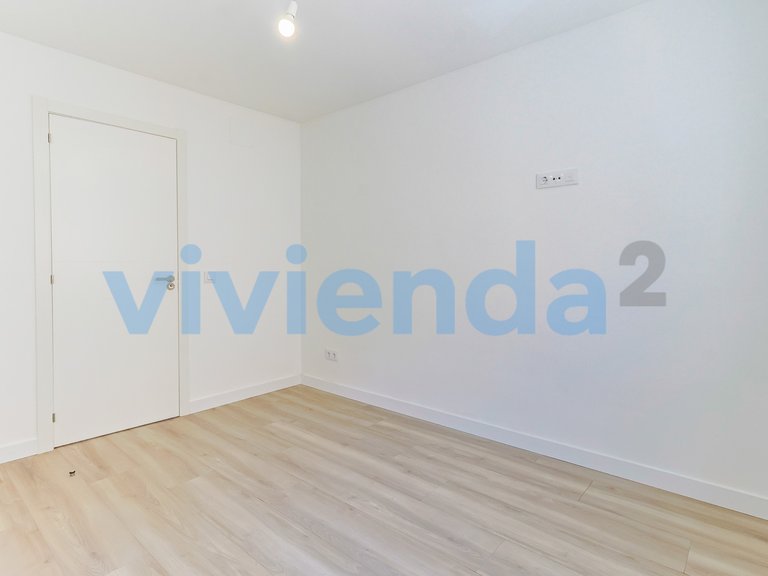 Apartment for Sale in Valverde, Madrid 10