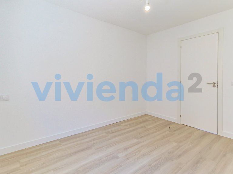 Apartment for Sale in Valverde, Madrid 12